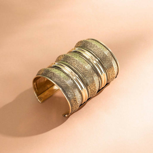 Golden Shayna Handcuff