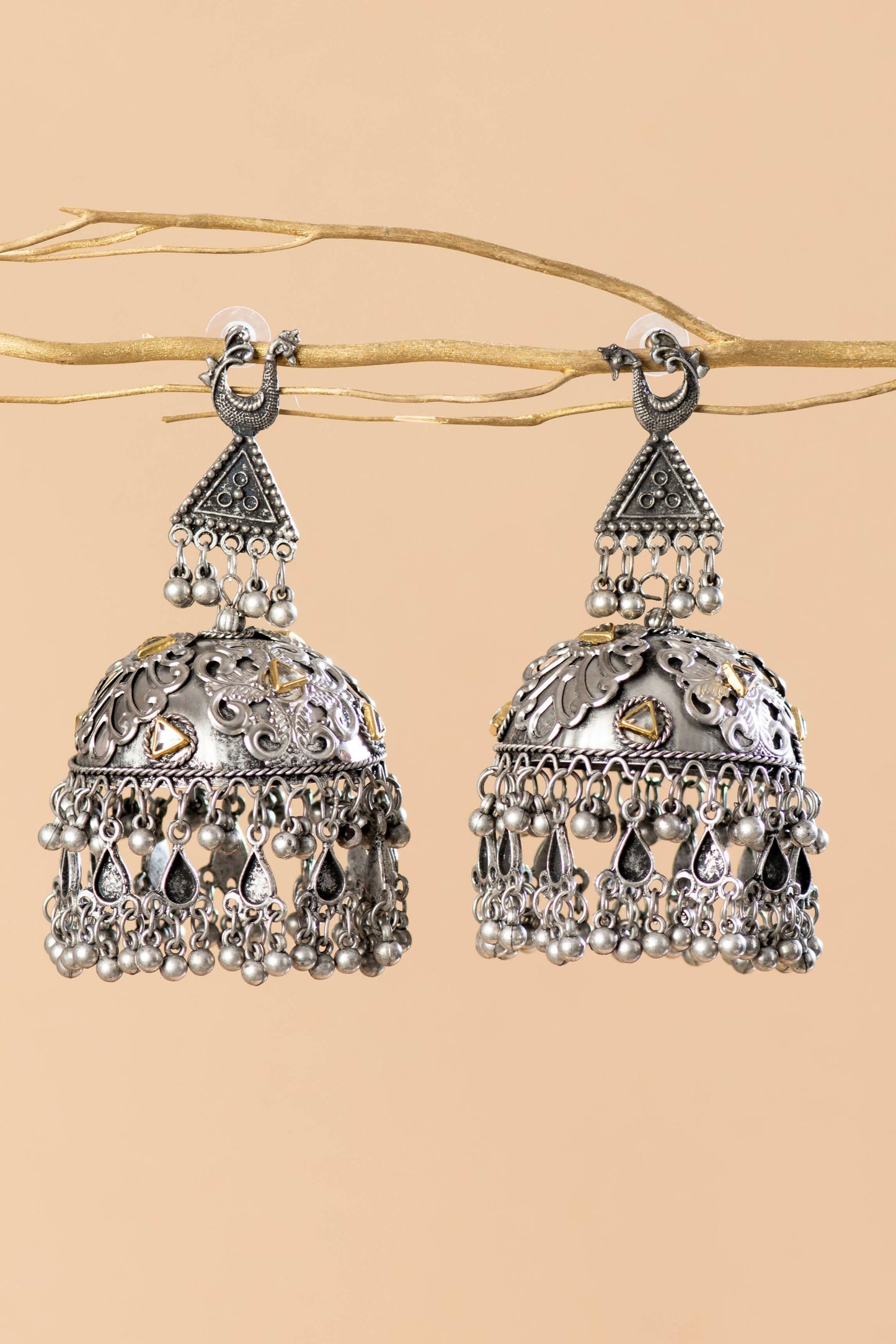 Nandini Jhumkas