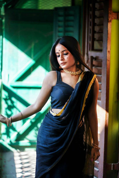 Retro Black Saree