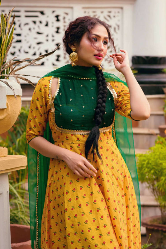 Sakhi Kurta