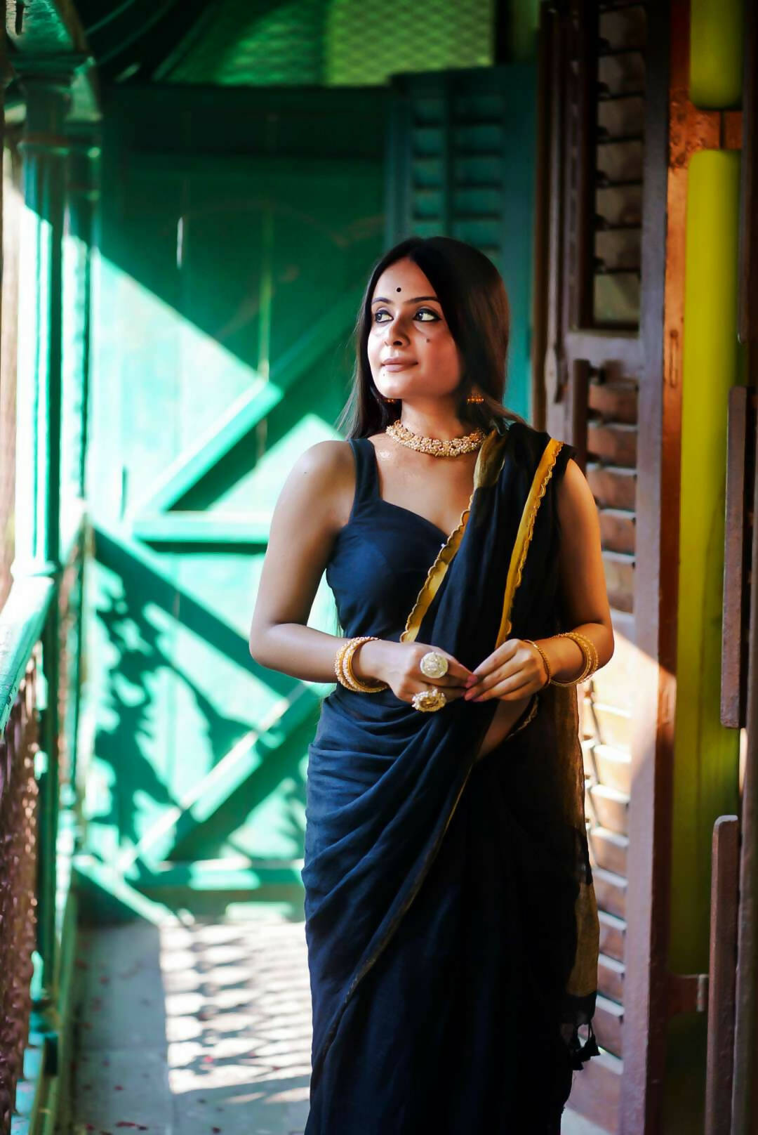 Retro Black Saree