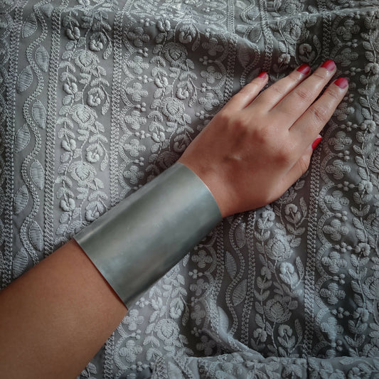 Unornamented Cuff